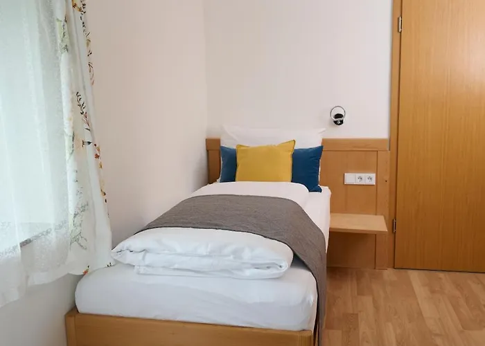 Laudach Bed and Breakfast 3*