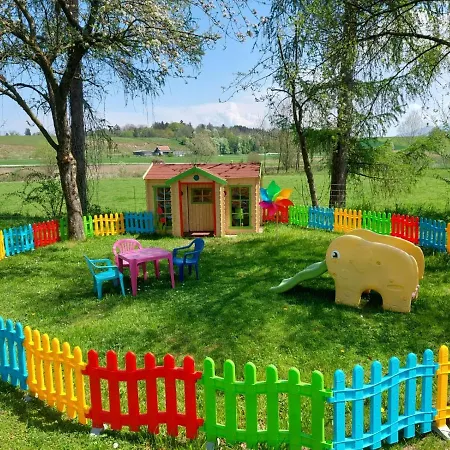 ベッド・アンド・ブレックファスト Laudach