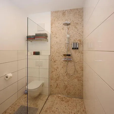 ベッド・アンド・ブレックファスト Laudach 3*